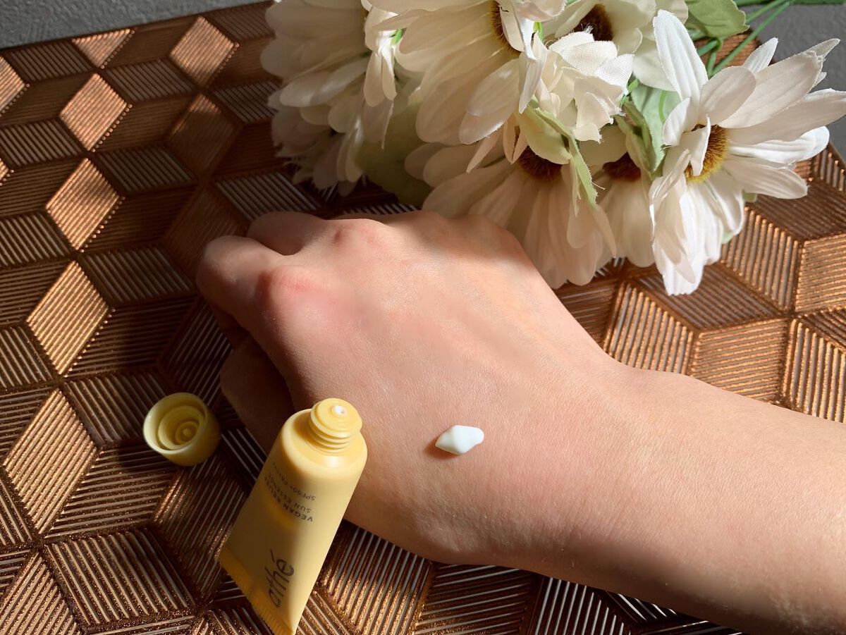 ヴィーガン リリーフ サン エッセンス /athé/日焼け止めクリームを使ったクチコミ(2枚目)