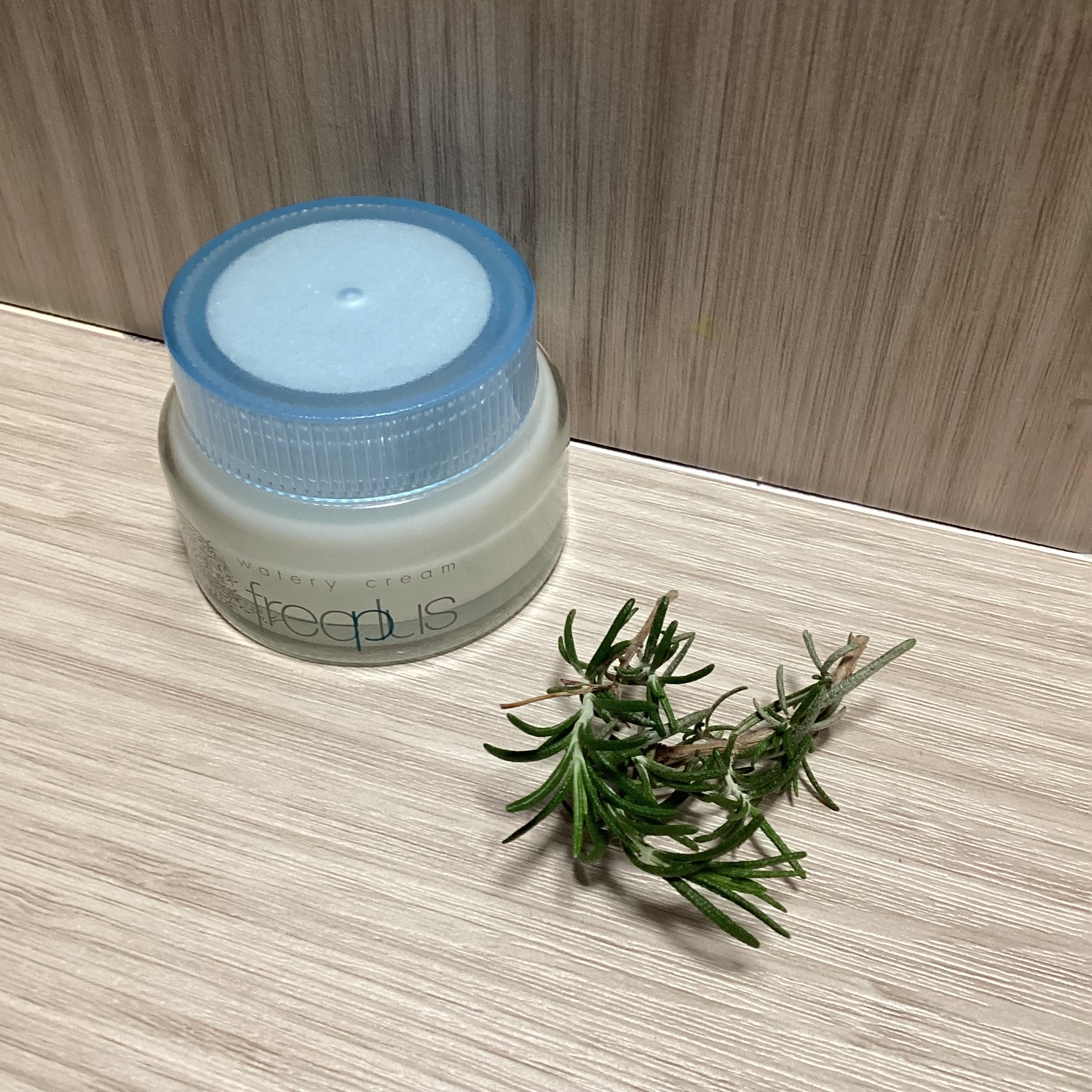 モイストケアクリーム/フリープラス/フェイスクリームを使ったクチコミ（1枚目）