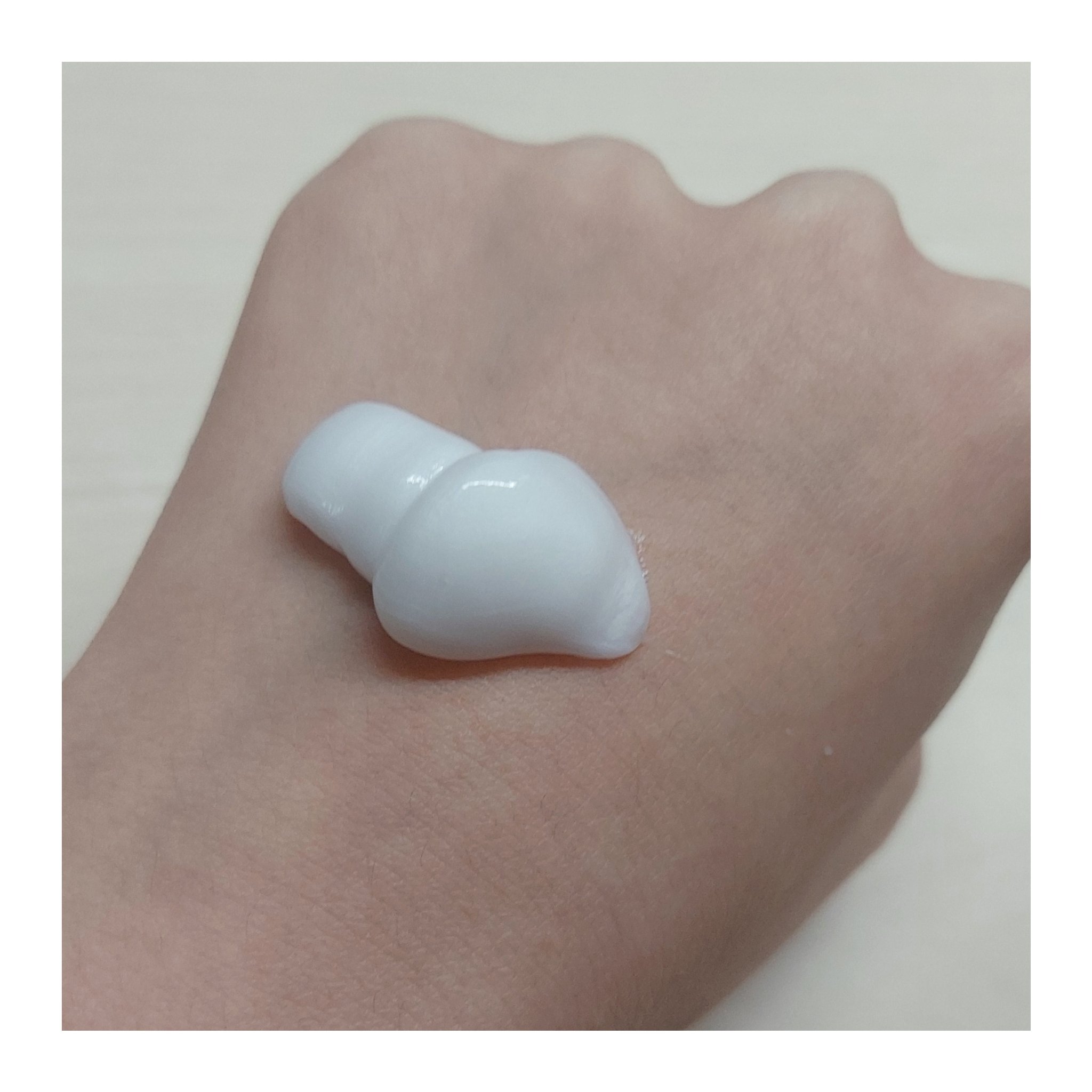 メディケイティッド センシティブケア ボディローション 美肌ケア【医薬部外品】/ヴァセリン/ボディローションを使ったクチコミ（2枚目）