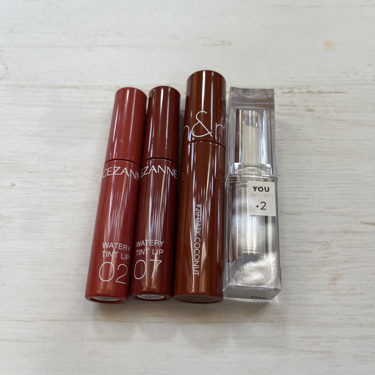 ジューシーラスティングティント/rom&nd/リップティントを使ったクチコミ（2枚目）