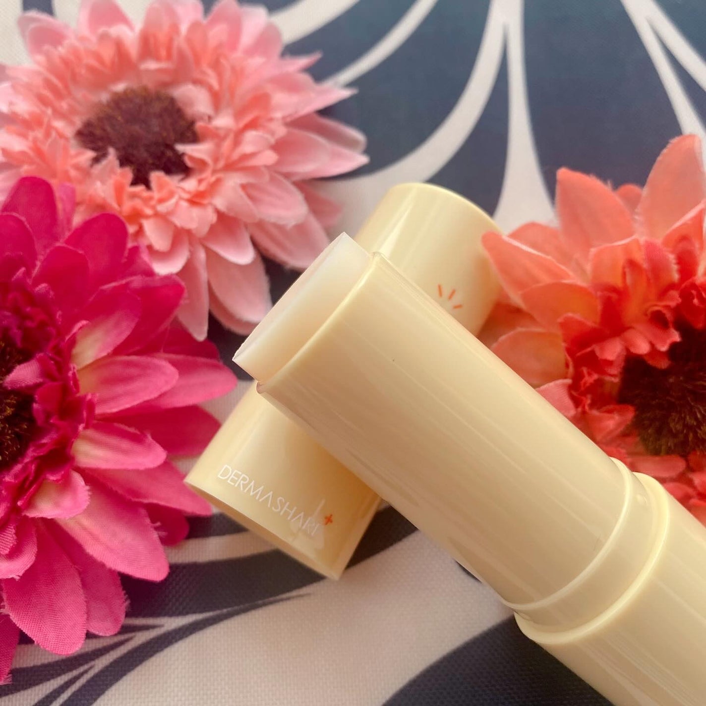 コラーゲンモイスチャーSUNマルチバーム/DERMASHARE/日焼け止めスティックを使ったクチコミ(2枚目)