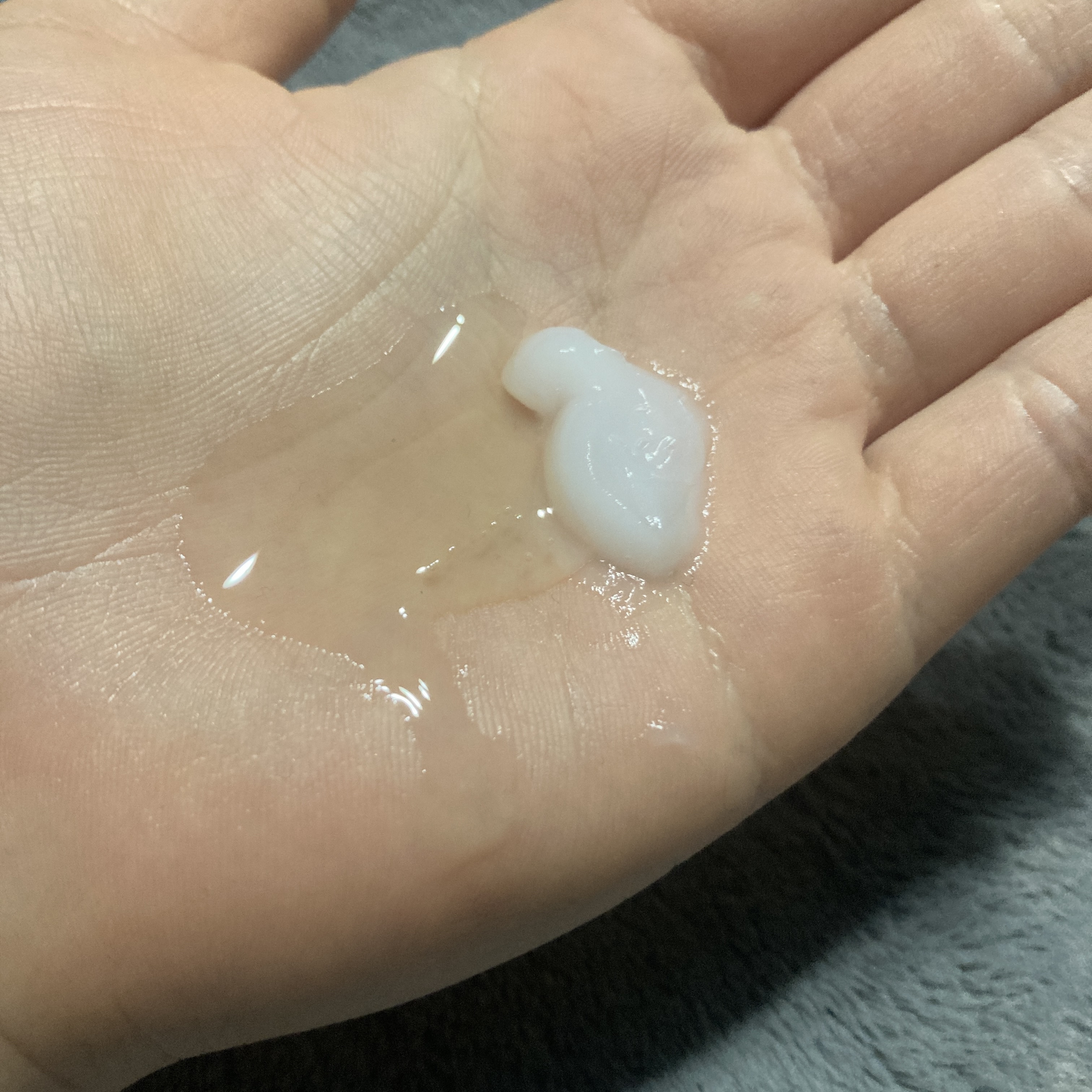 エッセンシャル プレミアム うるおいバリアシャンプー/コンディショナー グロウ＆モイスト/エッセンシャル/市販シャンプーを使ったクチコミ（2枚目）