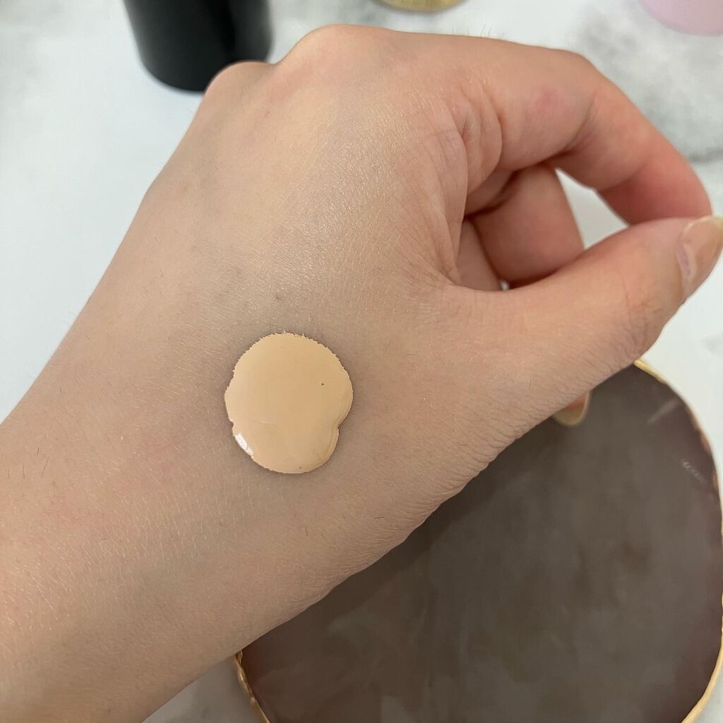 ボーン ディス ウェイ アンディテクタブル 24H マット ファンデーション/Too Faced/リキッドファンデーションを使ったクチコミ（3枚目）