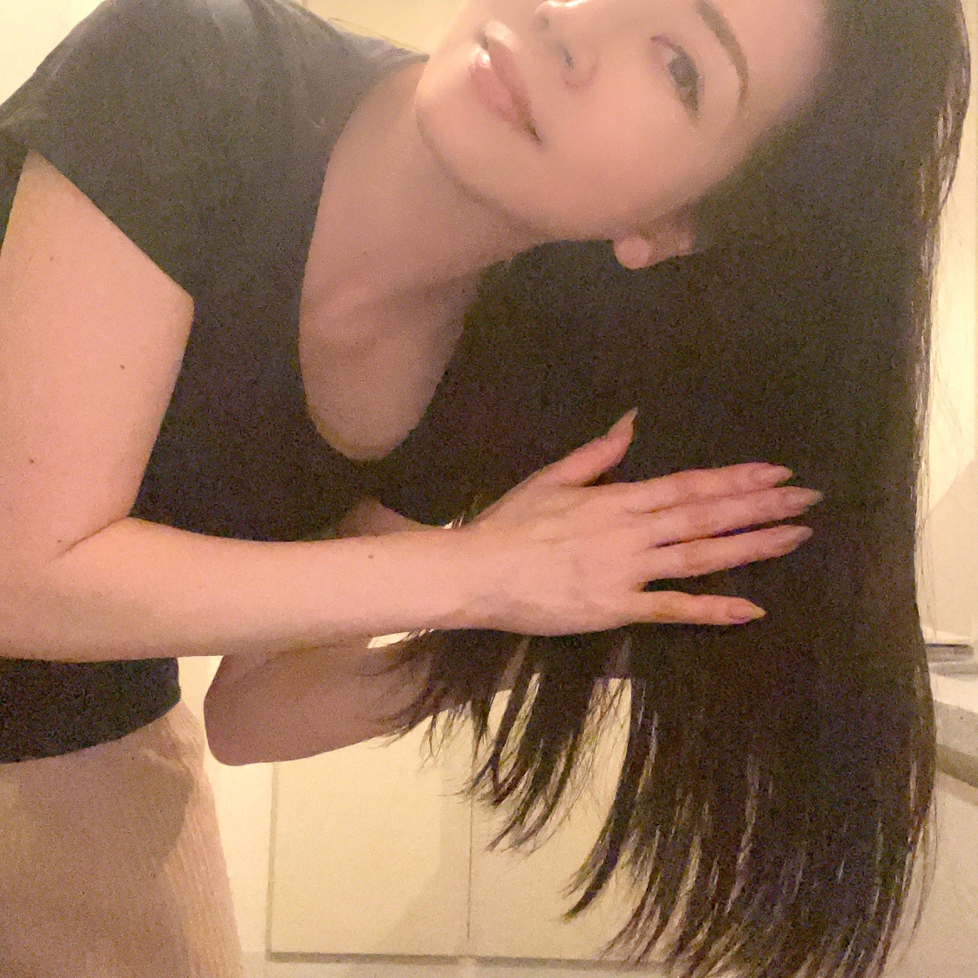 Shiho Arai on LIPS 「mythm マルチユースヘアオイル ディープモイスト青山テルマ..」(5枚目)