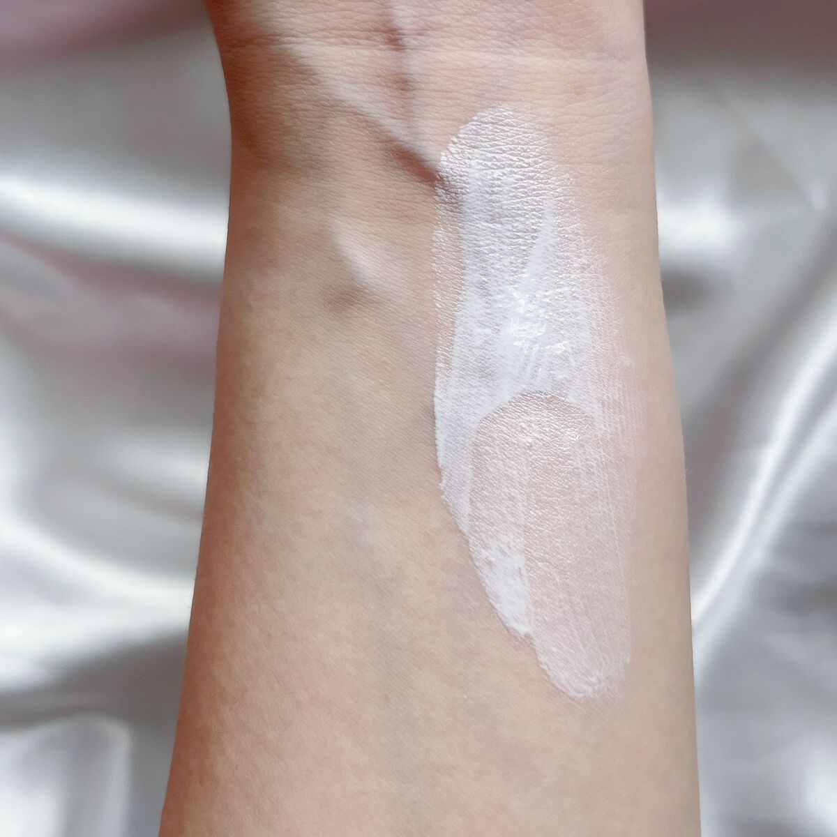 セカンドスキントーンアップベース/hince/化粧下地を使ったクチコミ(6枚目)