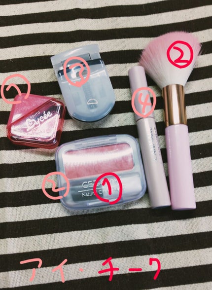 すっぴんパウダー/クラブ/プレストパウダーを使ったクチコミ(4枚目)