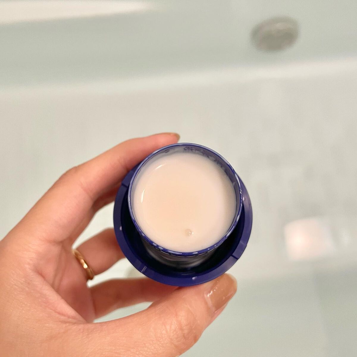 濃厚しっとり入浴液 ホワイトフローラルの香り/薬用ソフレ/保湿系入浴剤を使ったクチコミ(4枚目)