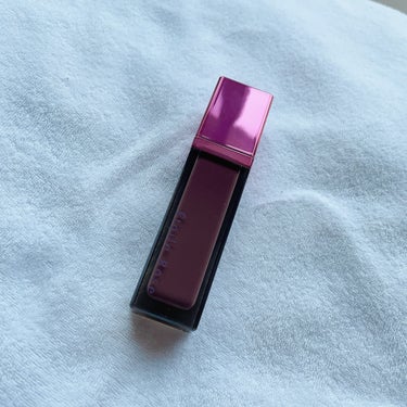 エトワルローズ ティントリップ

みずみずしく透明感あるデューイな質感のティントリップ💄
CICA(ツボクサエキス)成分配合でしっとりしたうるおいのあるつけ心地。
ツヤやかで魅力を引き出すカラーバリエー