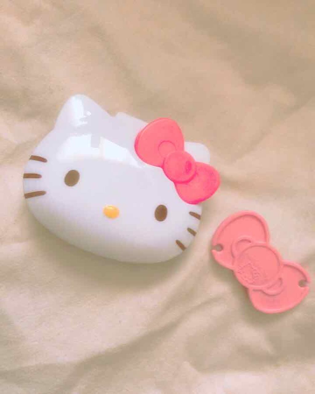 DAISO キティちゃんイヤホンケース