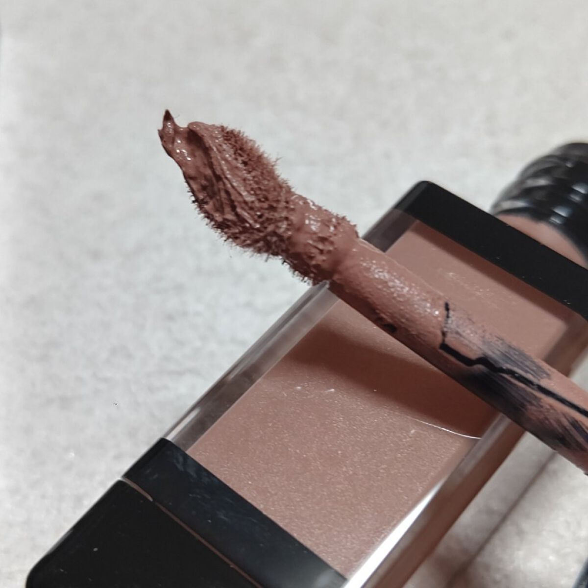 オンブル・アンテルディ No.02 グラフィック・ヌード/GIVENCHY/リキッドアイシャドウを使ったクチコミ（3枚目）