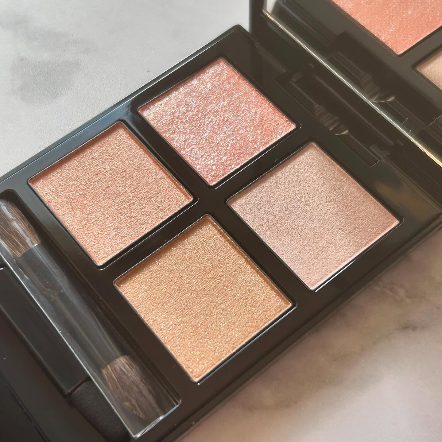 アディクション ザ アイシャドウ パレット + 002 Cashmere Dream/ADDICTION/アイシャドウパレットを使ったクチコミ（2枚目）