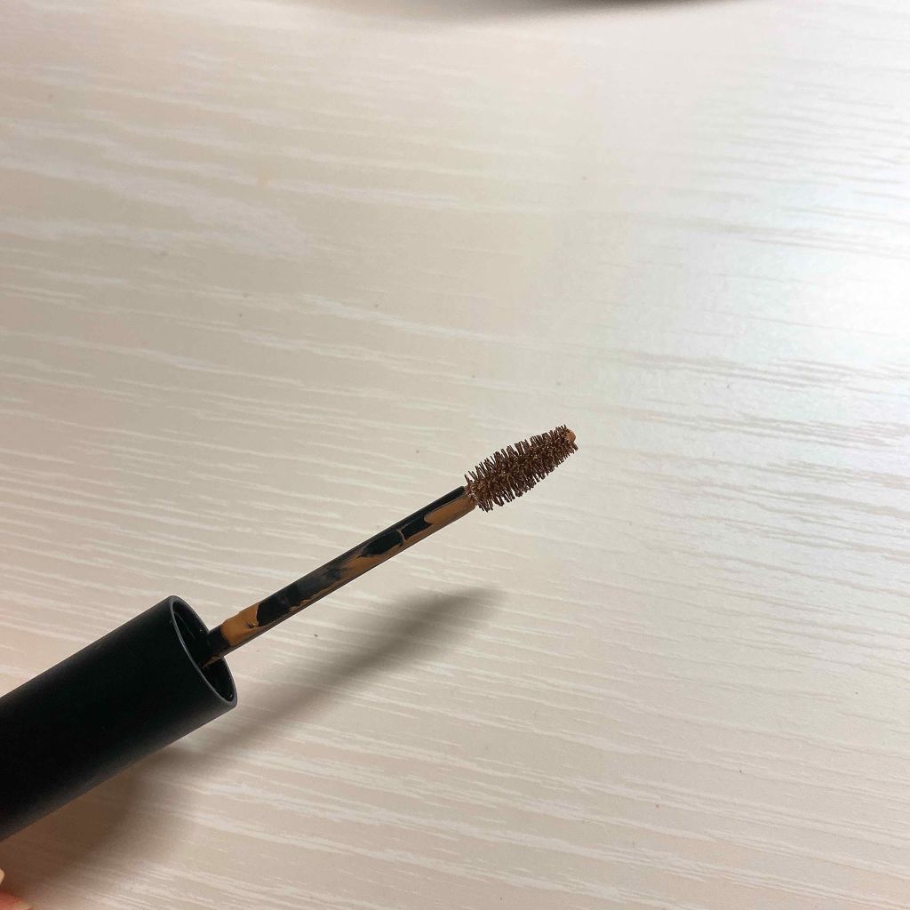 つぶ on LIPS 「衝撃の塗りやすさ&beアイブロウマスカラあの有名な河北さん監修..」(2枚目)