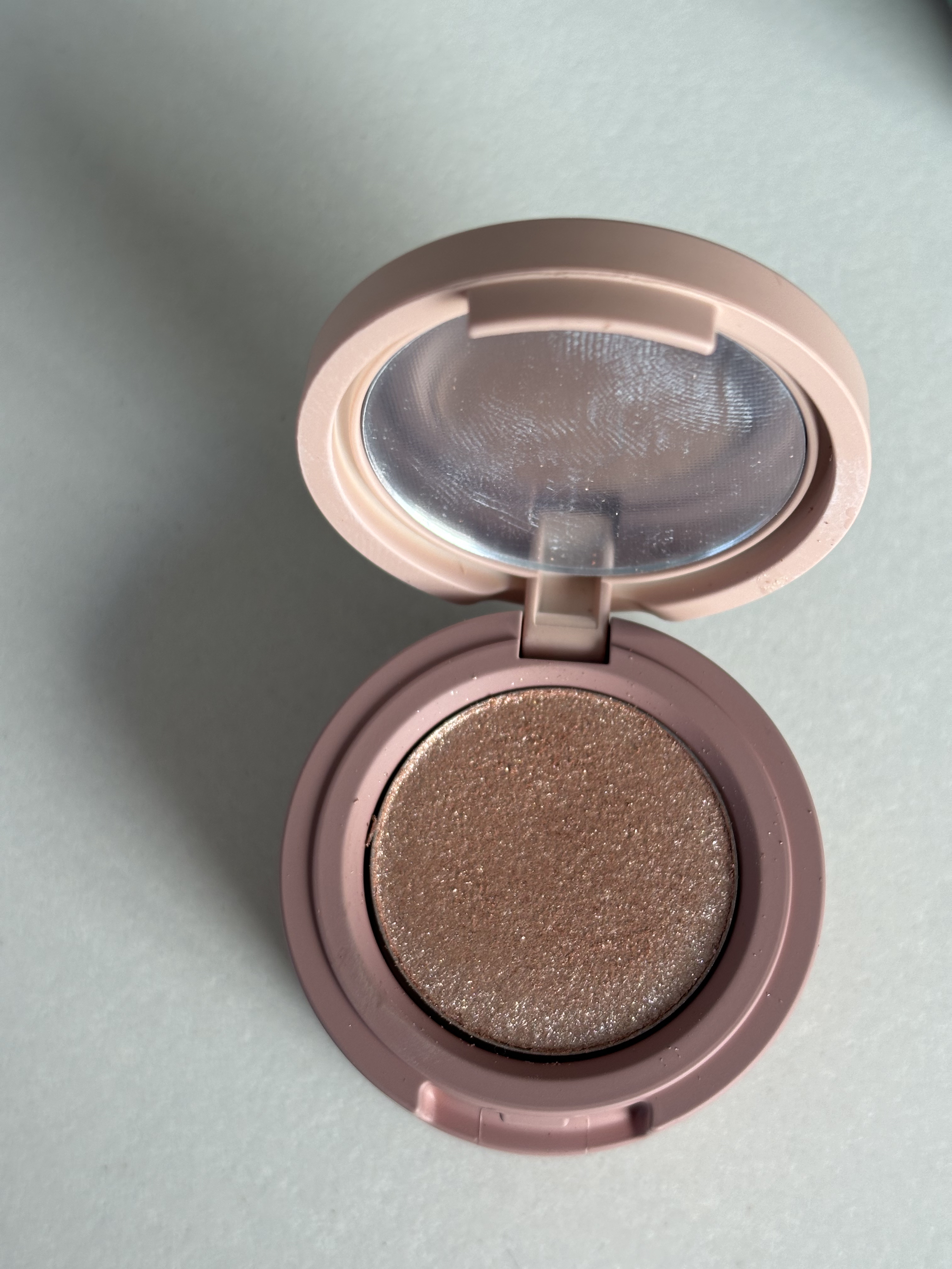 ビューティーベントー/Kaja(カジャ)/単色アイシャドウを使ったクチコミ（3枚目）