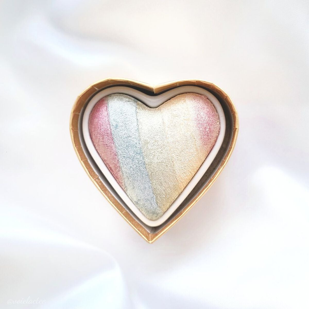 ハートハイライター ユニコーンハート/MAKEUP REVOLUTION/パウダーハイライトを使ったクチコミ(1枚目)