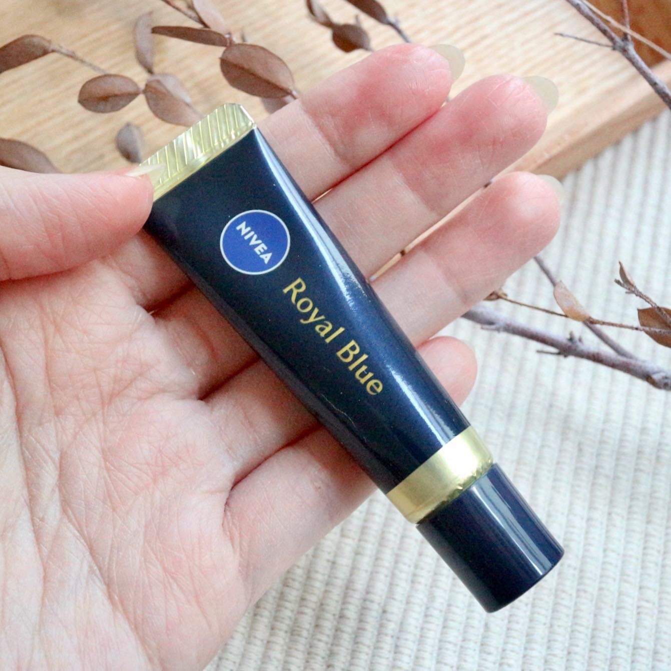 ニベア ロイヤルブルーリップ 濃密美容ケア/ニベア/リップ美容液を使ったクチコミ(2枚目)