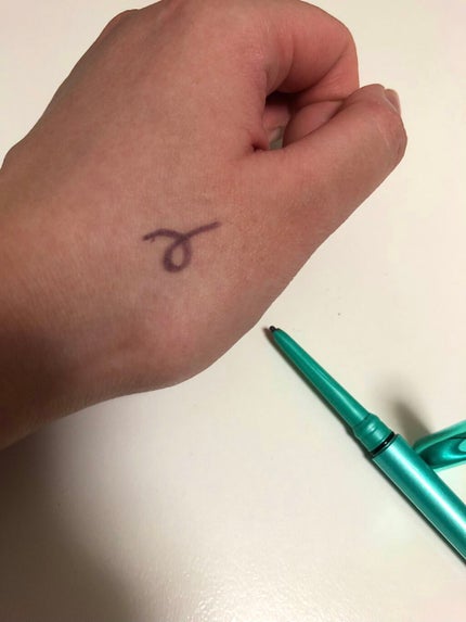 「密着アイライナー」クリームペンシル/デジャヴュ/ペンシルアイライナーを使ったクチコミ(4枚目)