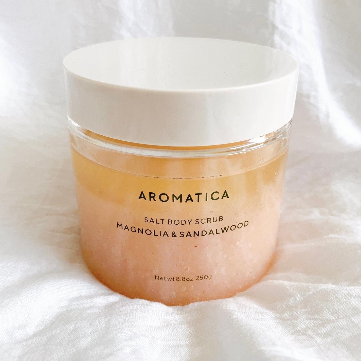 ソルトボディスクラブマグノリア&サンダルウッド/AROMATICA/ボディスクラブを使ったクチコミ(2枚目)