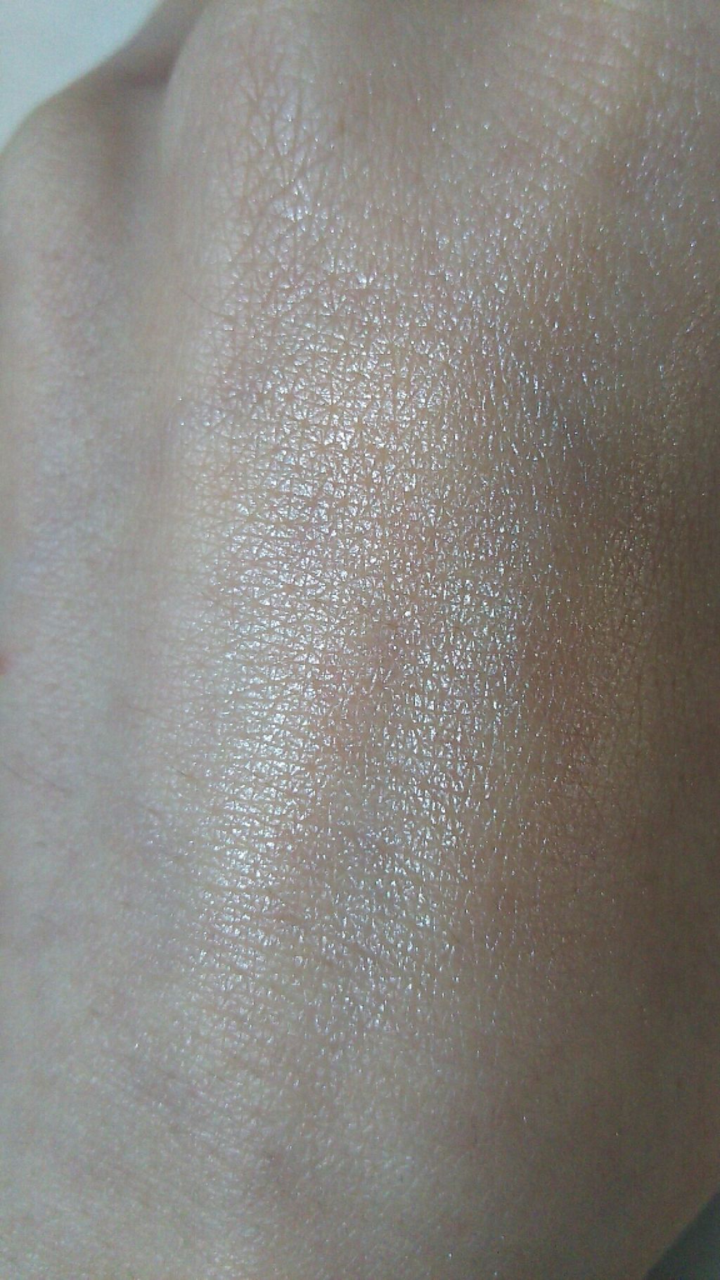 パールグロウハイライト/CEZANNE/パウダーハイライトを使ったクチコミ(4枚目)