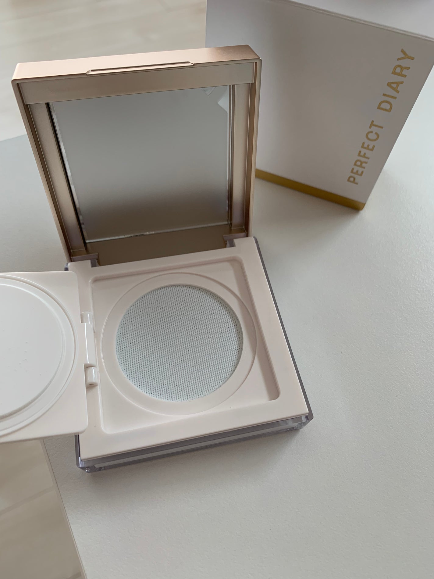 トランスルーシェントブルーリング ルースパウダー/PERFECT DIARY/ルースパウダーを使ったクチコミ(2枚目)