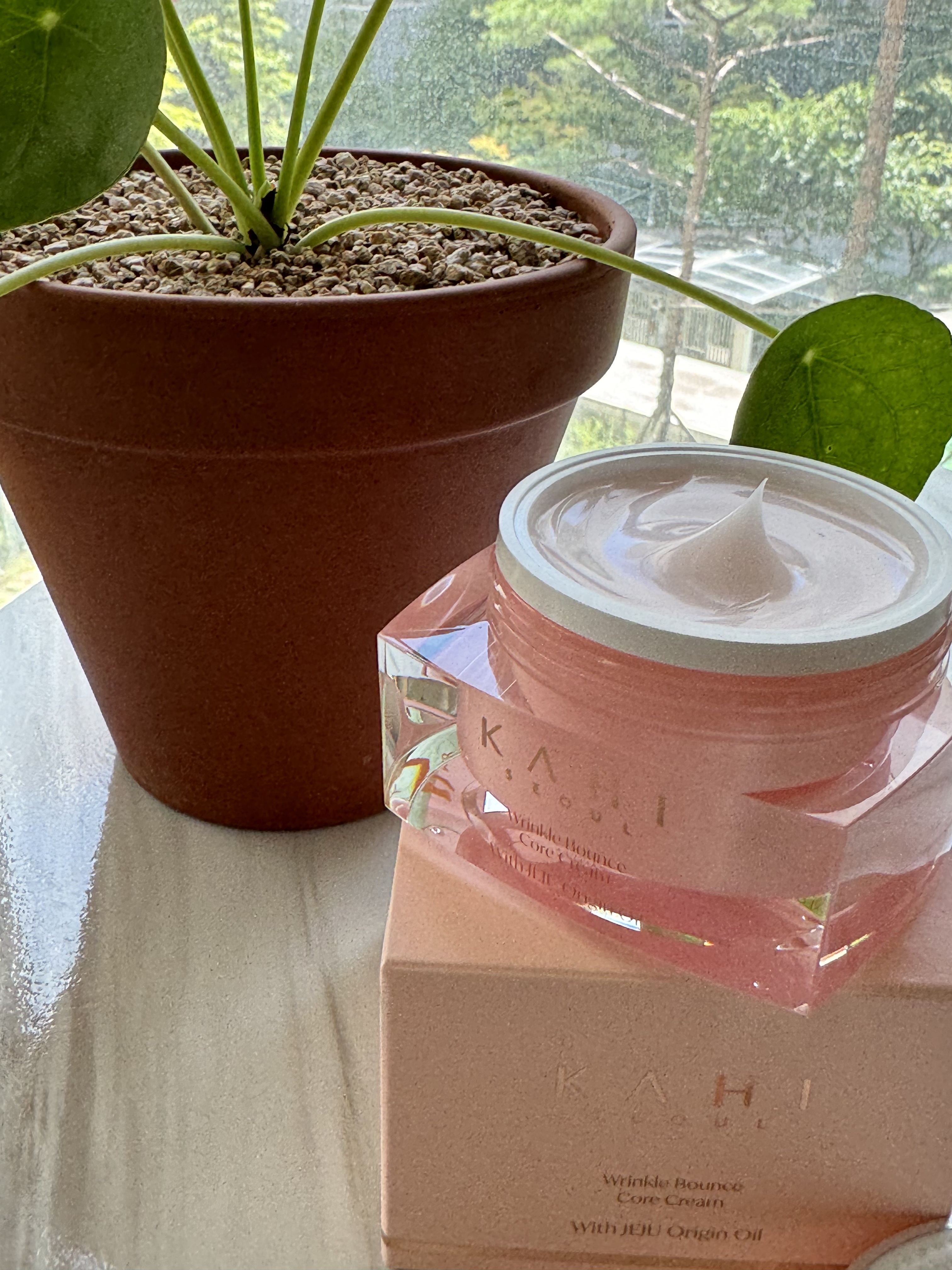 WRバウンスコアクリーム/KAHI/フェイスクリームを使ったクチコミ（3枚目）