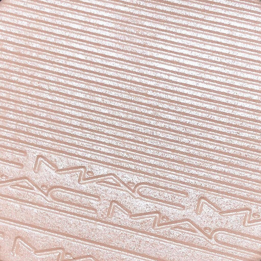 エクストラ ディメンション スキンフィニッシュ ダブル グリーム/M・A・C/プレストパウダーを使ったクチコミ（2枚目）