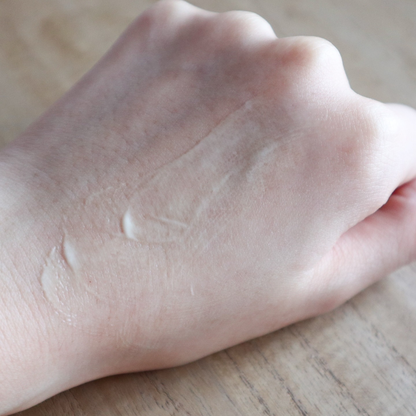 スキンセッティング ウォーターサンベース/JUNG SAEM MOOL/化粧下地を使ったクチコミ（3枚目）