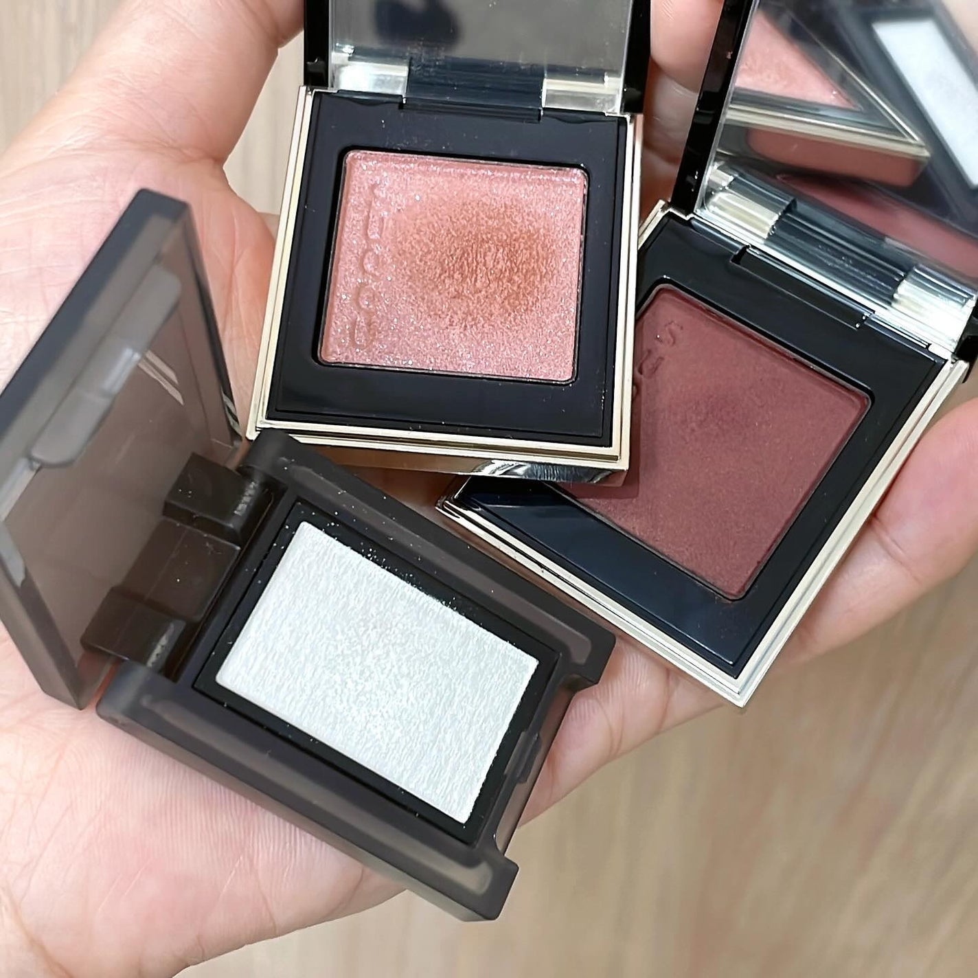 セルヴォーク ヴォランタリー アイズ/Celvoke/単色アイシャドウを使ったクチコミ(1枚目)