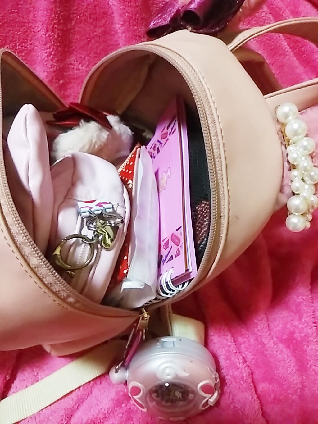 ザカロットあやめ on LIPS 「荷物がリュック&ショルダー&トートだから減らさないとマジドラえ..」(3枚目)