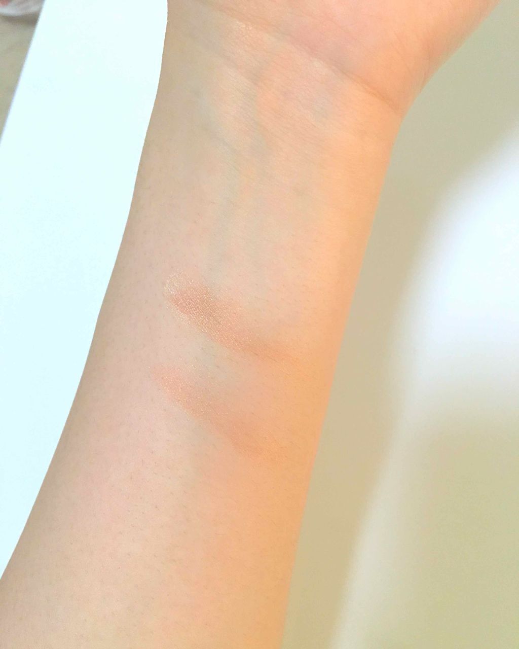 AT グロッシーアイシャドウ/セリア/ジェル・クリームアイシャドウを使ったクチコミ（2枚目）