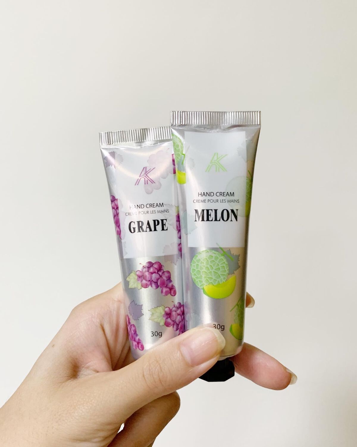 パフュームウォータリーハンドクリーム/AK/ハンドクリームを使ったクチコミ（3枚目）