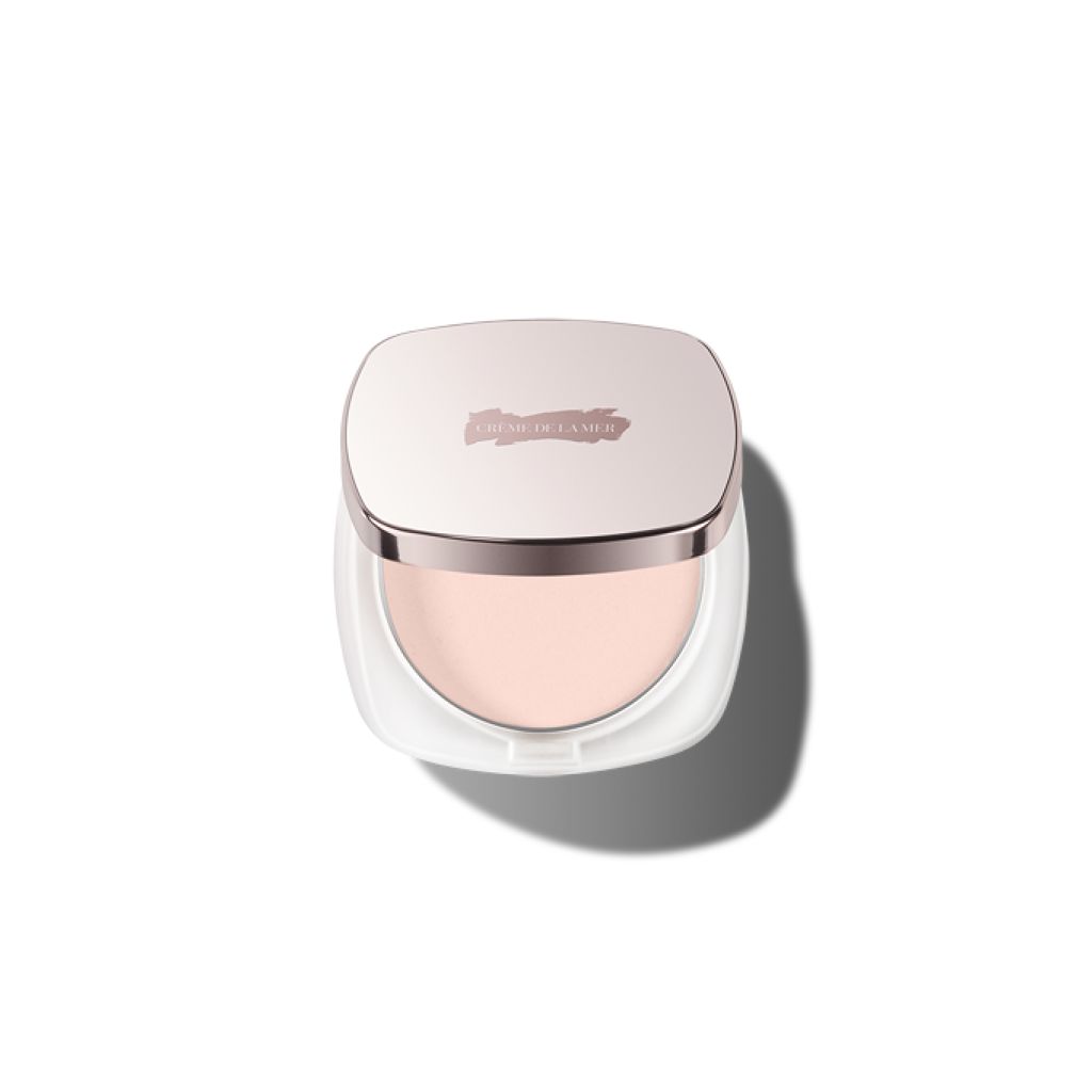 スキンカラー ドゥ・ラ・メール ザ・シアー プレスト パウダー 02 トランスルーセント