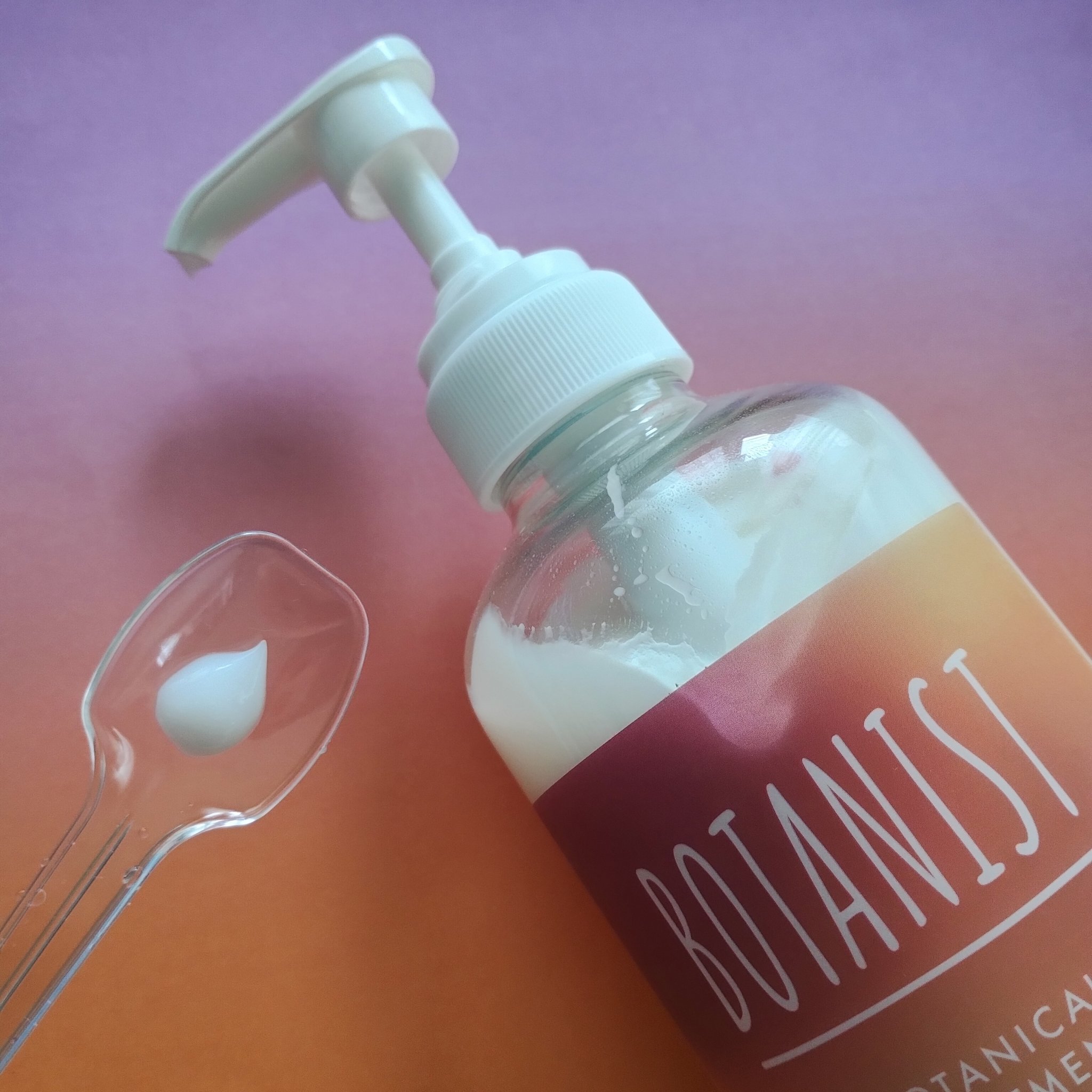 BOTANIST ボタニカルシャンプー/トリートメント　キンモクセイ＆フィグの香り（スムース）のクチコミ「BOTANIST　ボタニカルシャンプー/トリートメント　キンモクセイ＆フィグの香り

金木犀と.....」（3枚目）