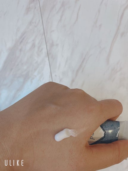 ロイヤルパーティー ハンドクリーム/DAISO/ハンドクリームを使ったクチコミ(4枚目)