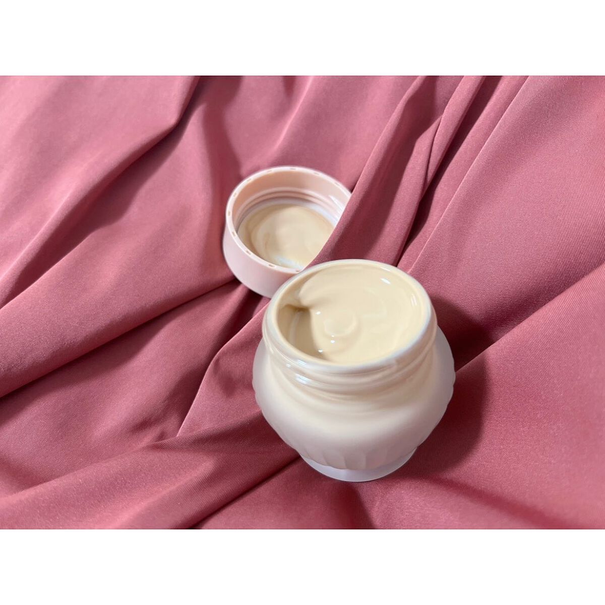 フォンダン クリーム ファンデーション/PAUL & JOE BEAUTE/クリーム・エマルジョンファンデーションを使ったクチコミ(2枚目)