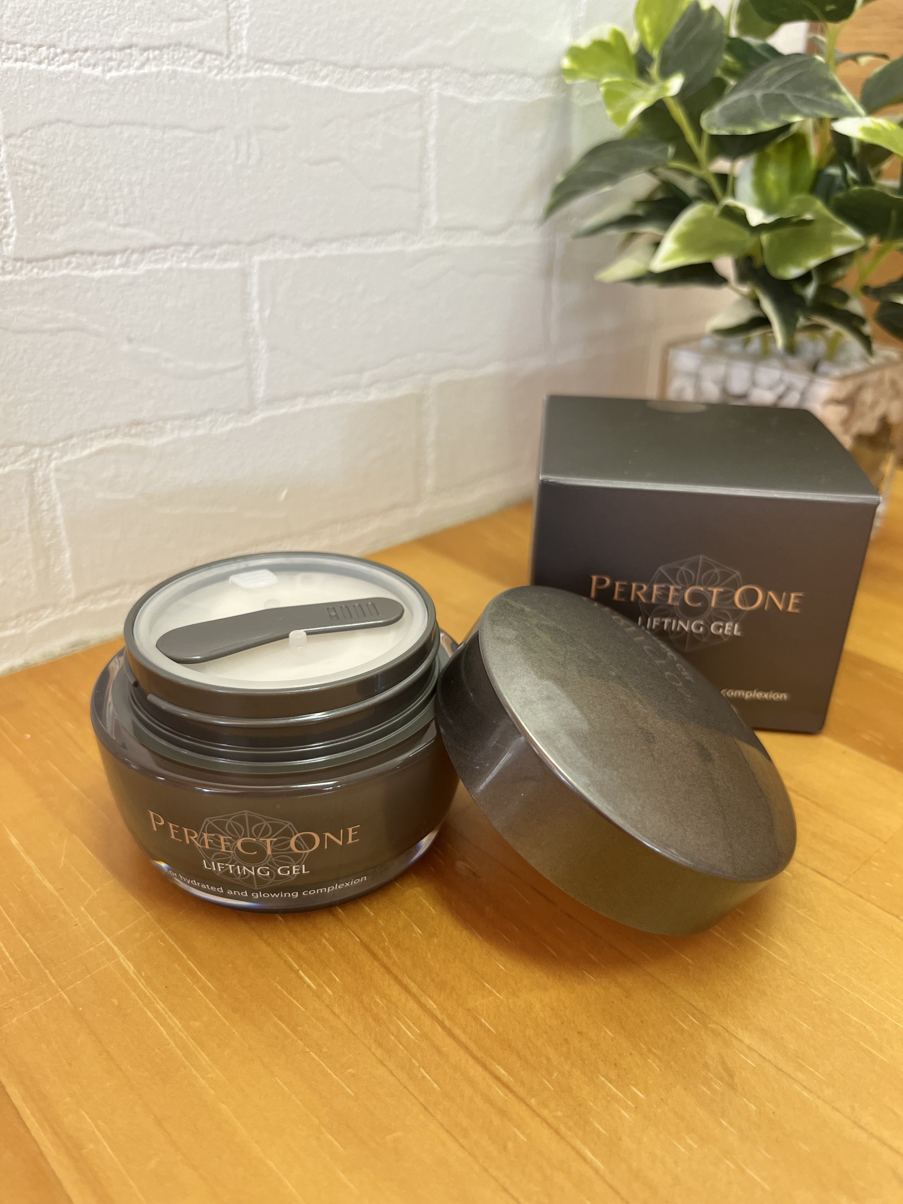 パーフェクトワン リフティングジェル/パーフェクトワン/オールインワン化粧品を使ったクチコミ（2枚目）