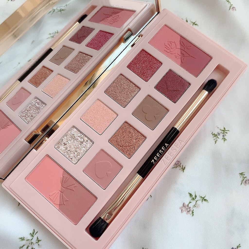 アリスドリームランドシリーズ 12色アイシャドウパレット(ZEESEA×大英博物館)/ZEESEA/アイシャドウパレットを使ったクチコミ(2枚目)