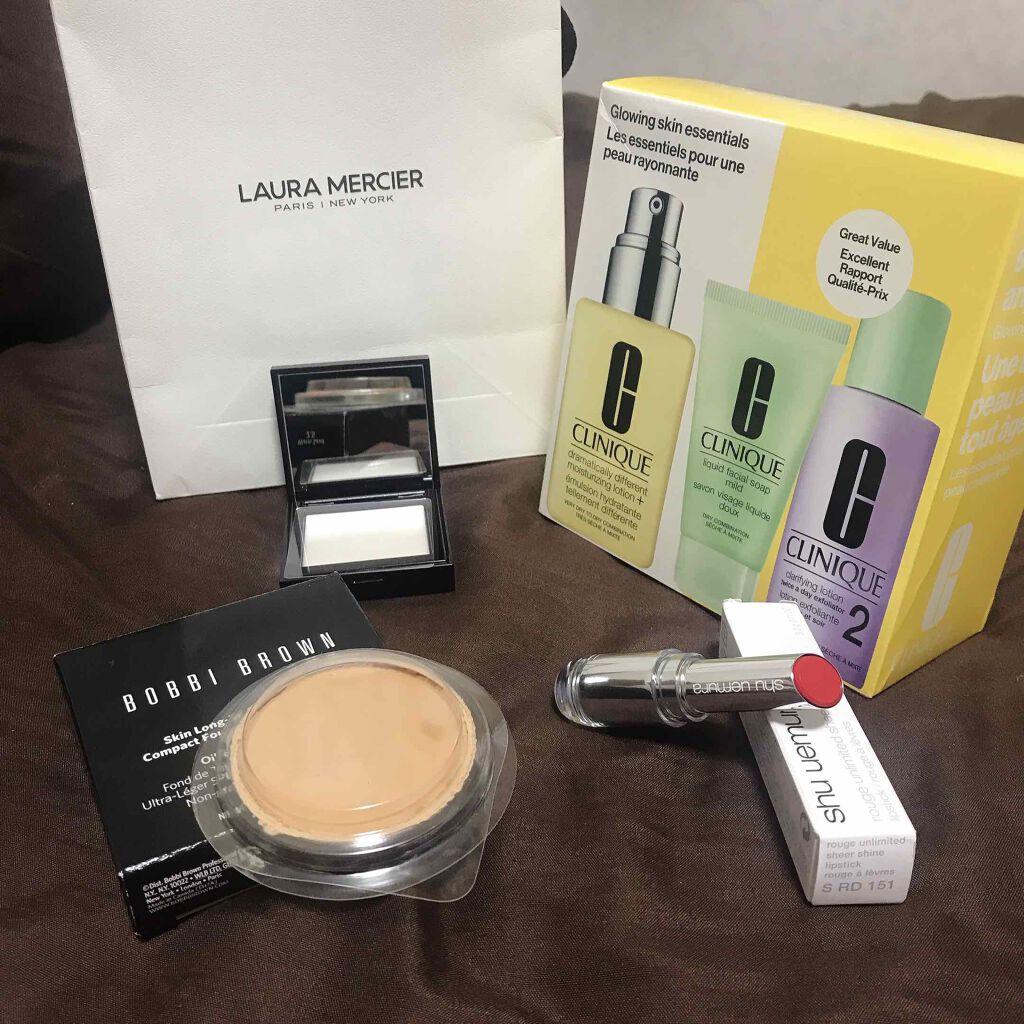 シークレット ブラーリング パウダー フォー アンダー アイズ/ローラ メルシエ/プレストパウダーを使ったクチコミ（1枚目）