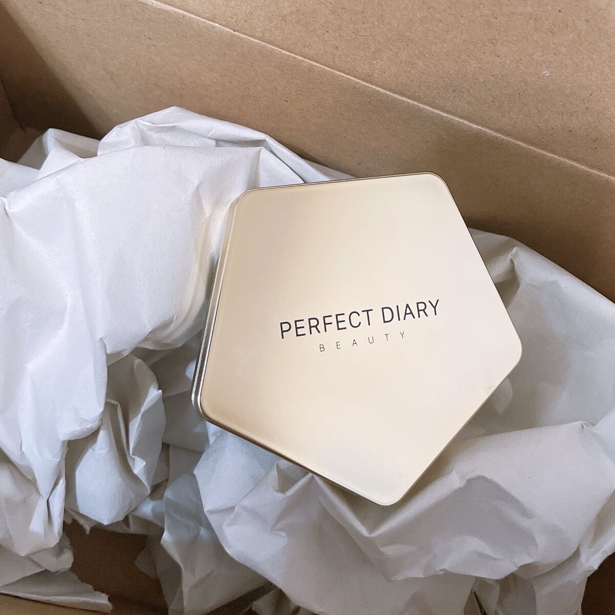 スターダストダイヤモンドハイライトパウダー/PERFECT DIARY/パウダーハイライトを使ったクチコミ（2枚目）