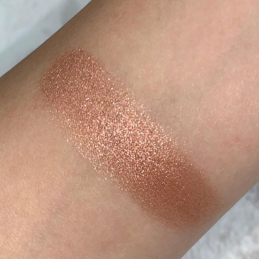 リュクスアイシャドウ 01 ギルディッドローズ(フォイル)/BOBBI BROWN/単色アイシャドウを使ったクチコミ（3枚目）