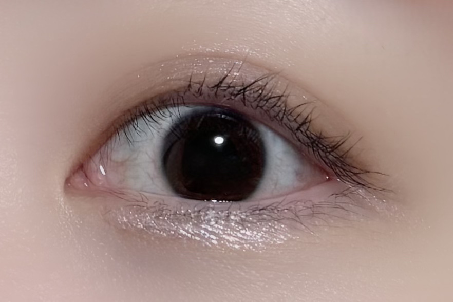 ムーン グラス リキッド グリッター 04 PINK SPREAD/CLIO/メイクアップを使ったクチコミ（1枚目）