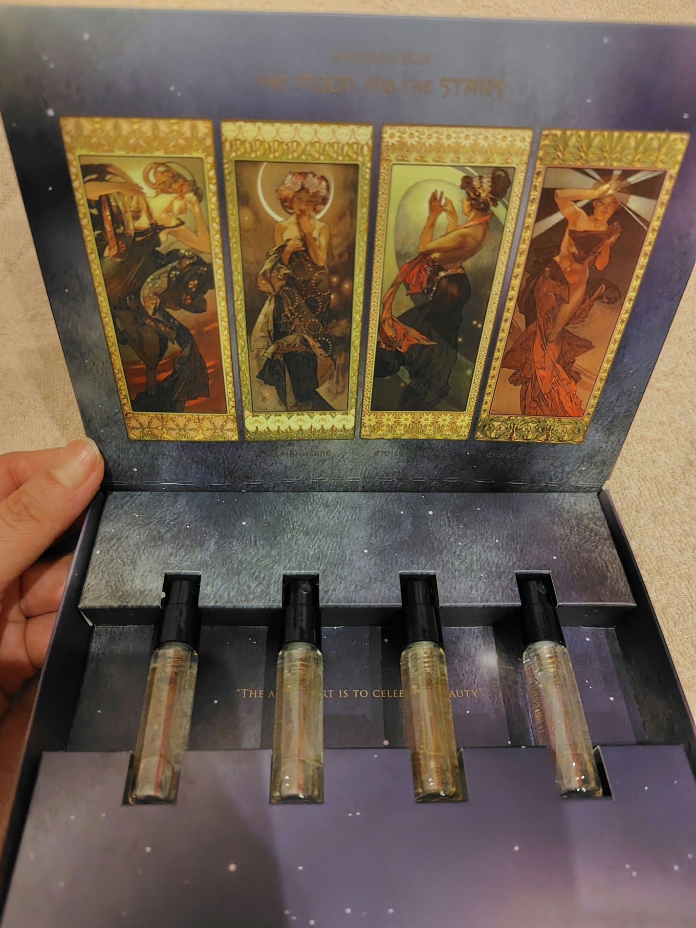 オードトワレミュージアムボックス 月と星/ミュシャ/その他キットセットを使ったクチコミ(1枚目)