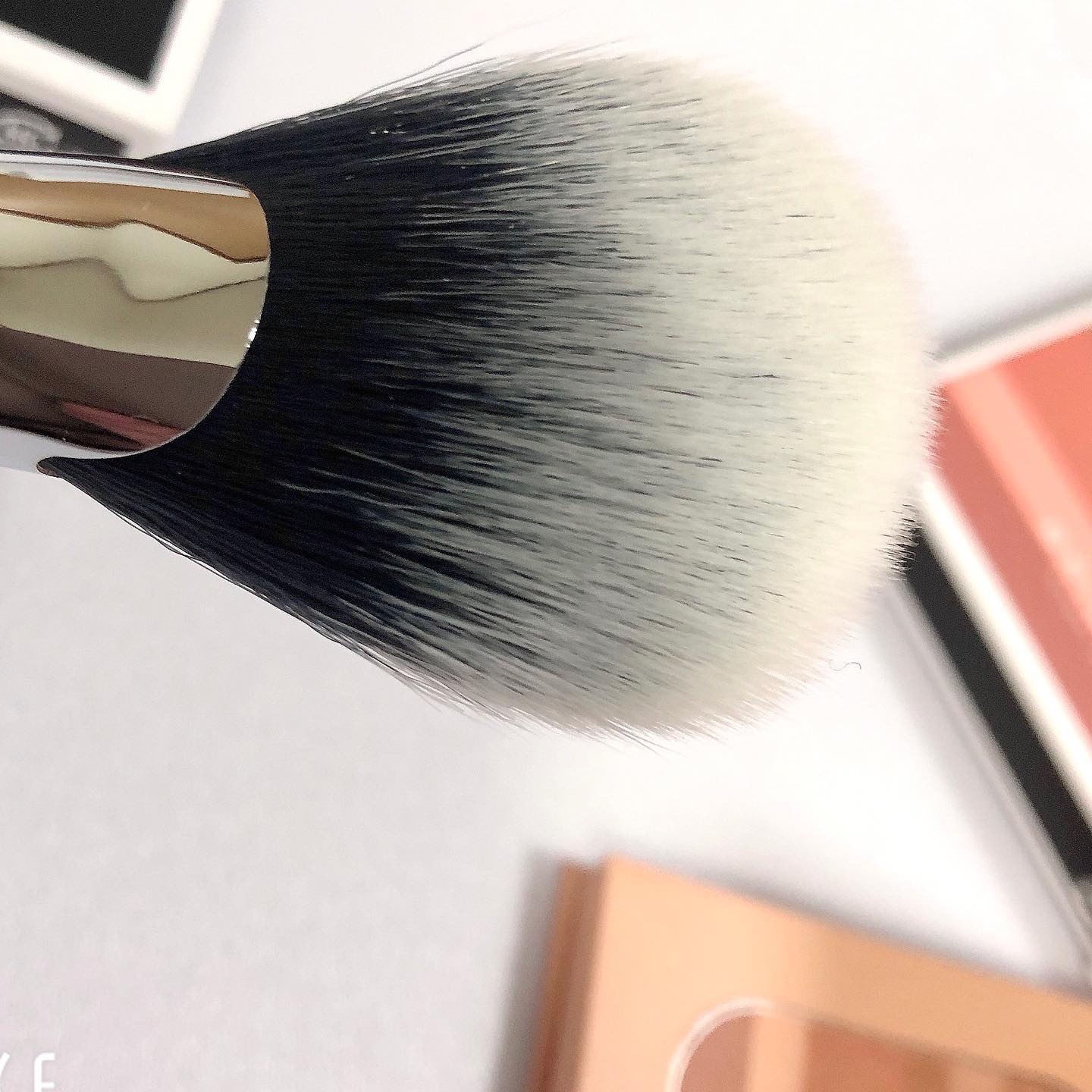 コントゥア デザイニング ブラシ/ブリリアージュ/メイクブラシを使ったクチコミ（3枚目）