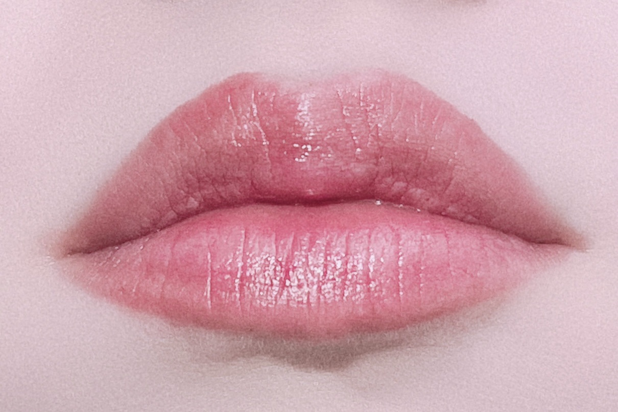 ボンディンググロウリップスティック/Laka/口紅を使ったクチコミ（2枚目）