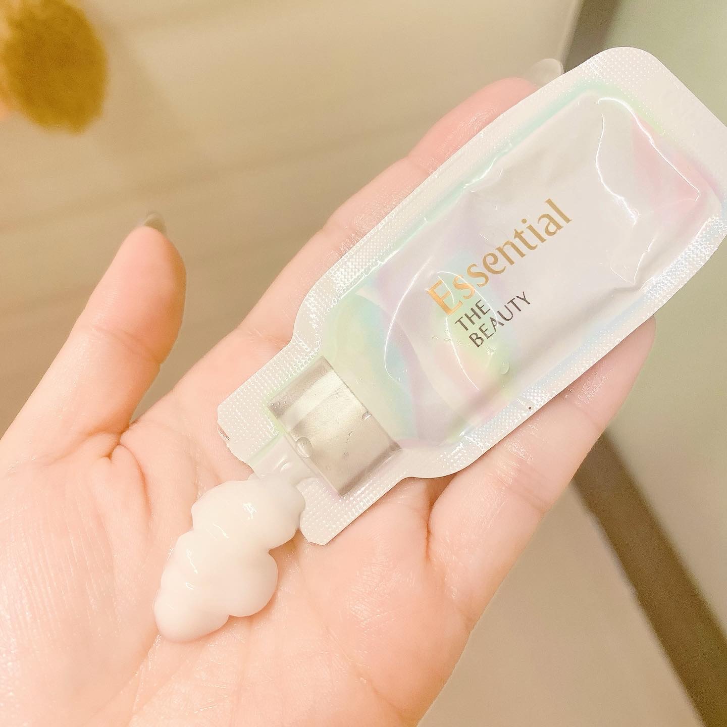 ザビューティ うるツヤチャージヘアパック/エッセンシャル/ヘアマスク・ヘアパックを使ったクチコミ（3枚目）