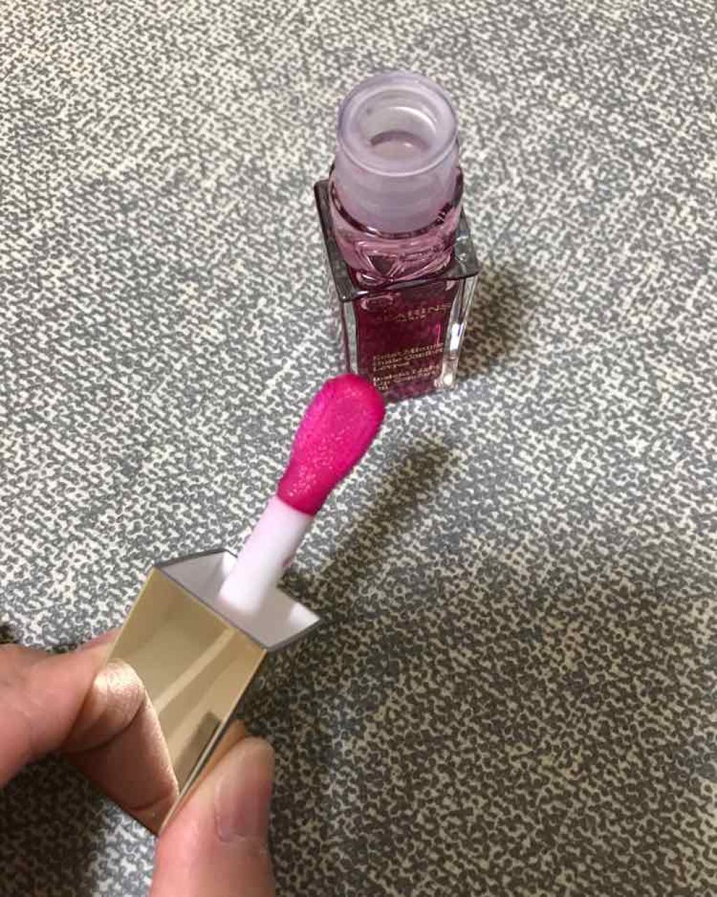 コンフォート リップオイル /CLARINS/リップグロスを使ったクチコミ(2枚目)