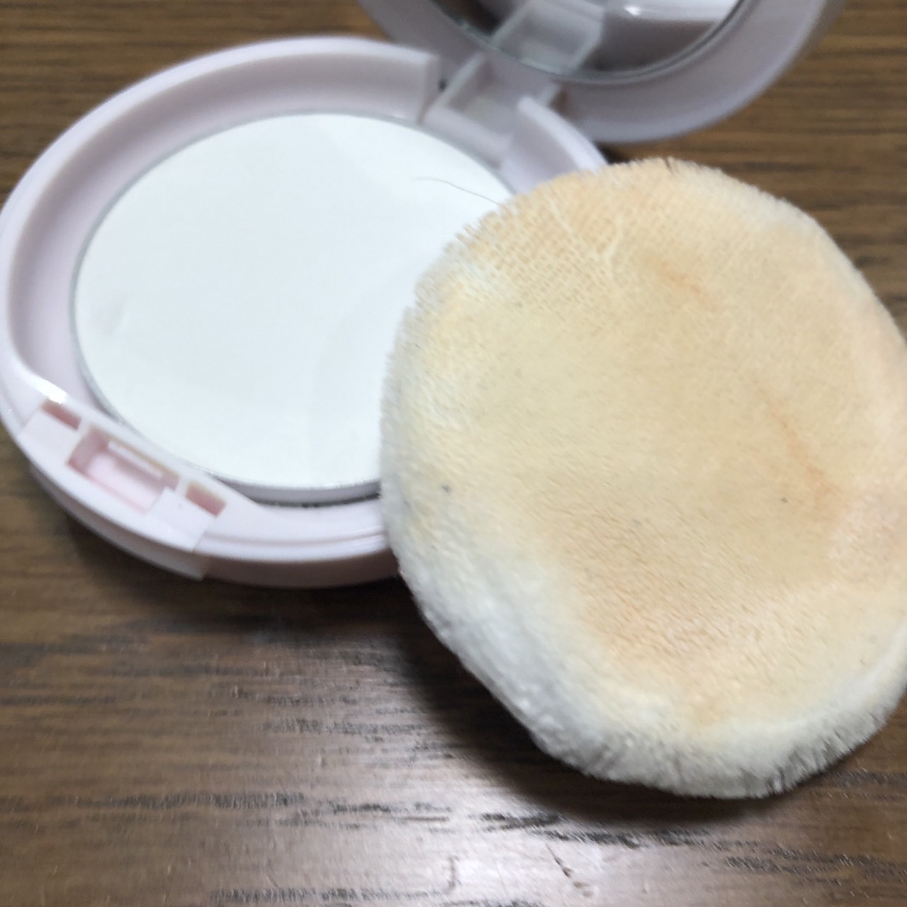 薬用 スキンケア パウダー/アクネオ/プレストパウダーを使ったクチコミ（2枚目）