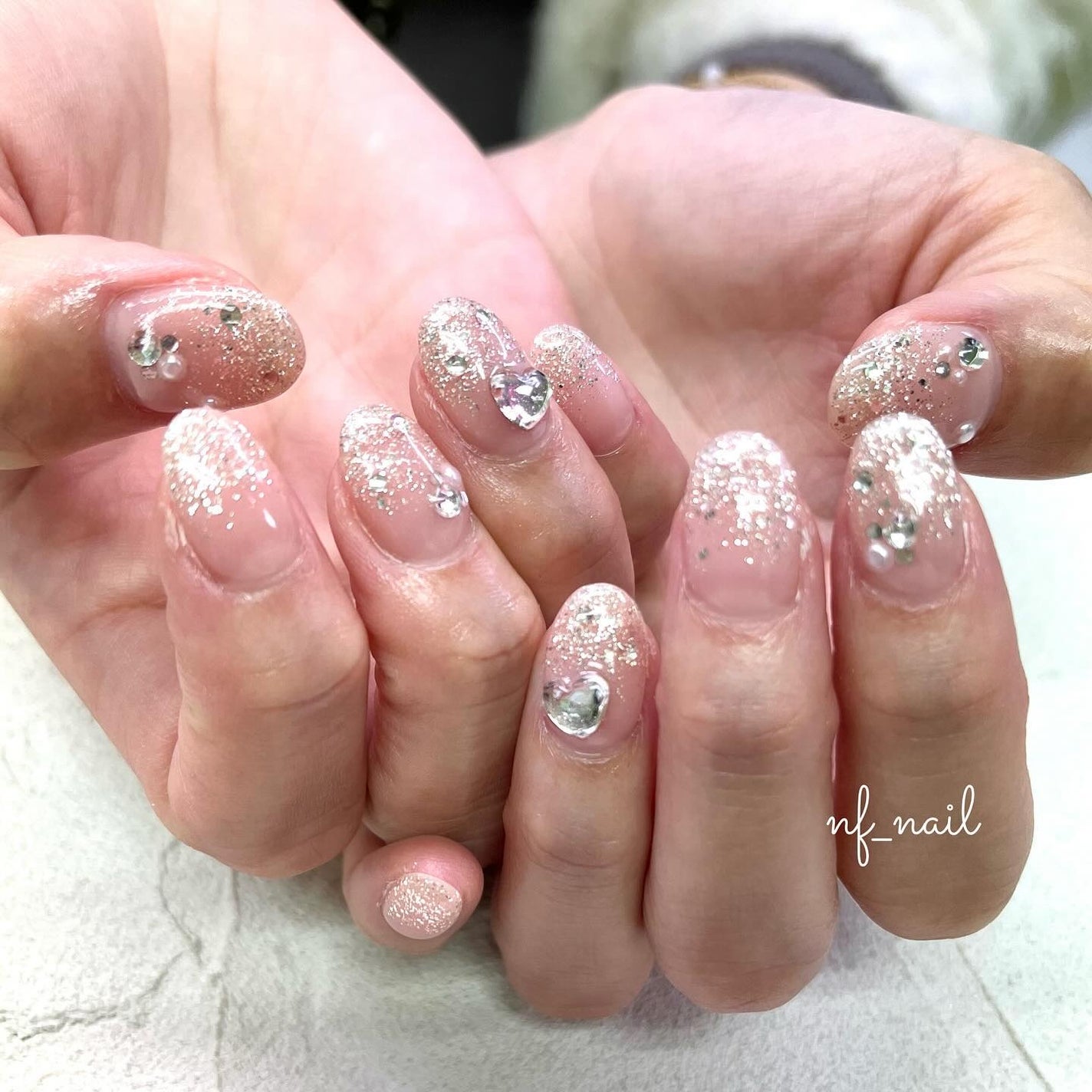 Natsumi◎nailist on LIPS 「キラキラハートのラメグラネイル✨..#ネイル#ネイルデザイ..」(1枚目)