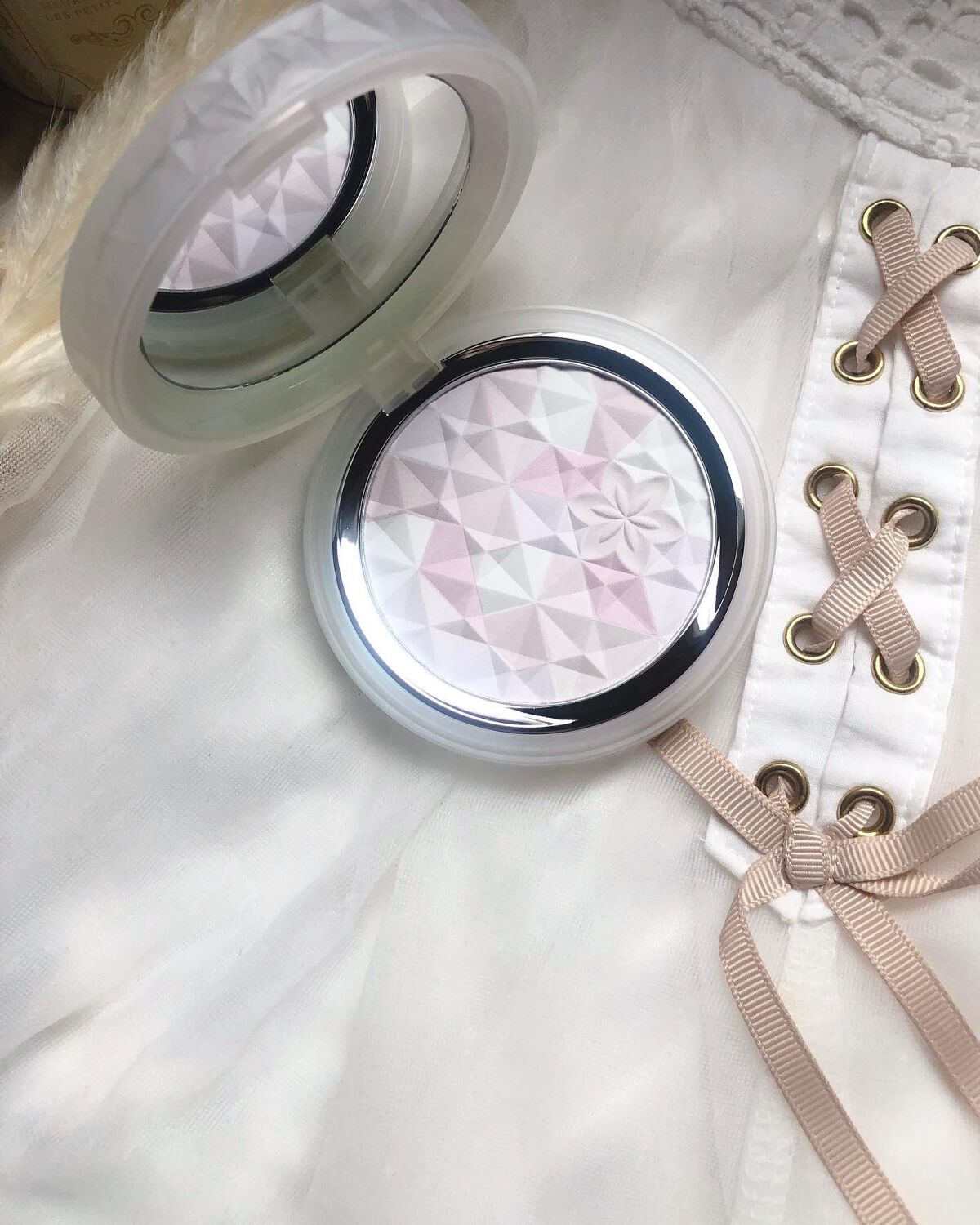 AQ オーラ リフレクター/DECORTÉ/プレストパウダーを使ったクチコミ(10枚目)