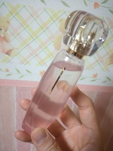 ヴァシリーサ オー ド センシュアルのクチコミ「限定の桜の香りの香水がお気に入りです。

上品な香りで瓶も可愛いので飾っています。..」（1枚目）