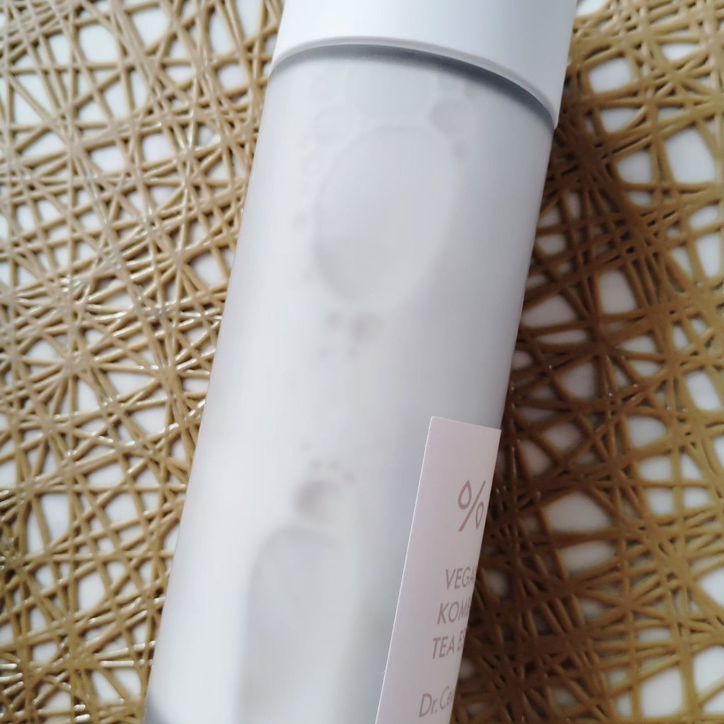 ヴィーガンコンブチャ ティー エッセンス/Dr.Ceuracle/オールインワン化粧品を使ったクチコミ(2枚目)